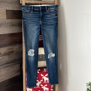 AE Distressed Jegging